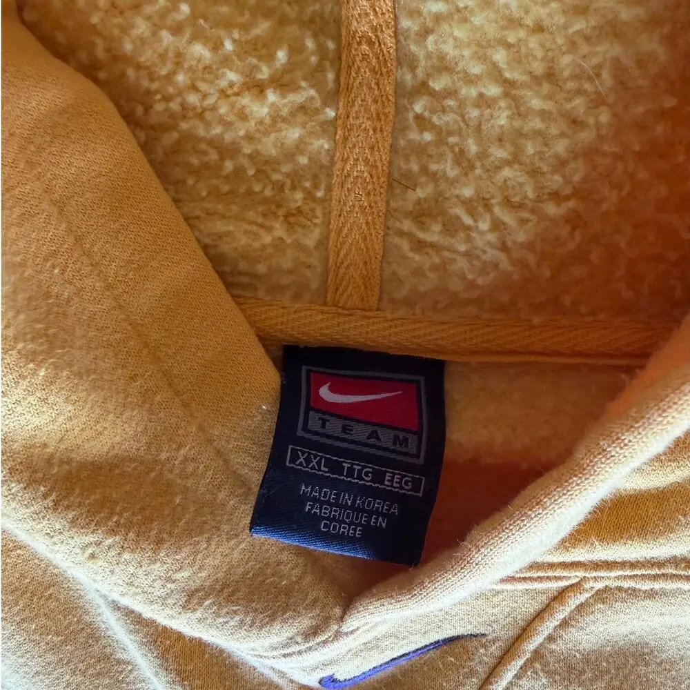 Vintage Nike Team Lakers Hoodie XXL Center Swoosh Embroidered NBA Pullover